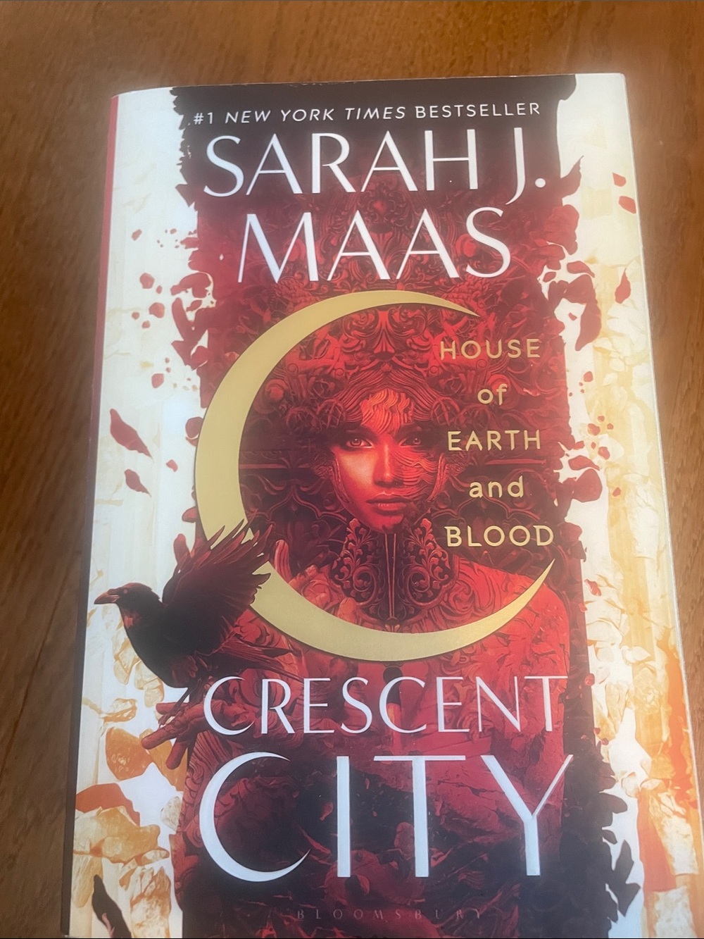 Sarah J. Maas Crescent City - Red & Gold paperback